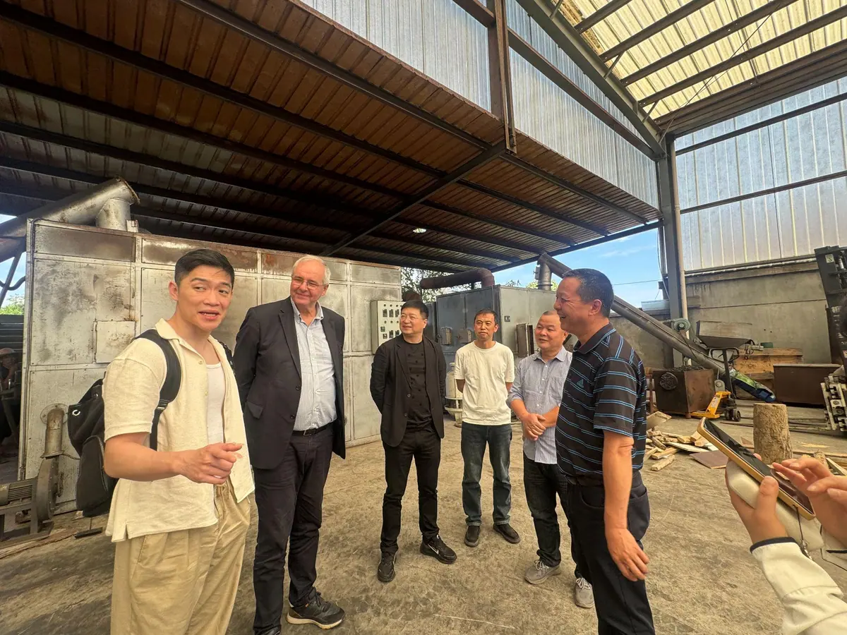 International client visit at a Tongao facility